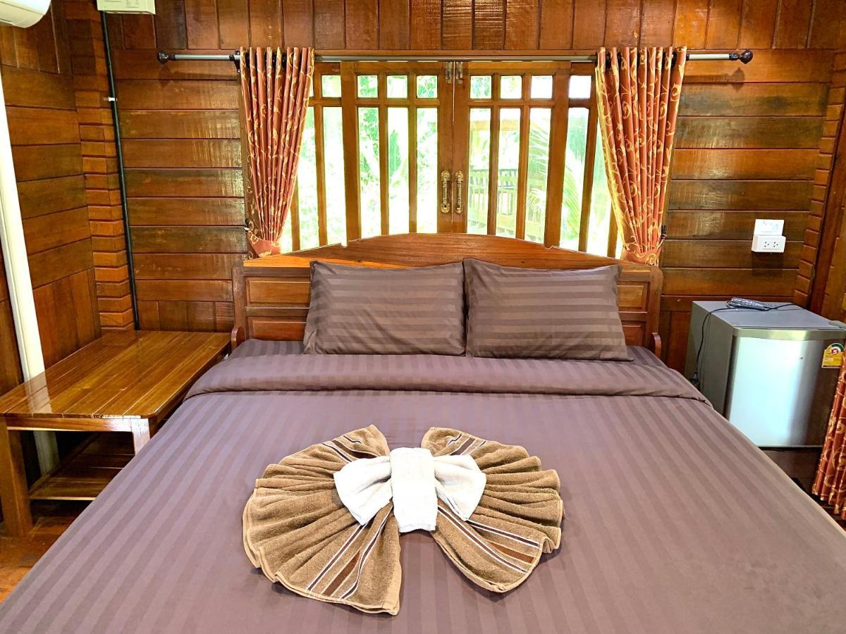 Kohkoodfarmstay Ko Kut エクステリア 写真